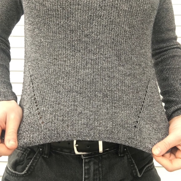 Gray/black/white fitted cropped sweater - Picture 2 of 3